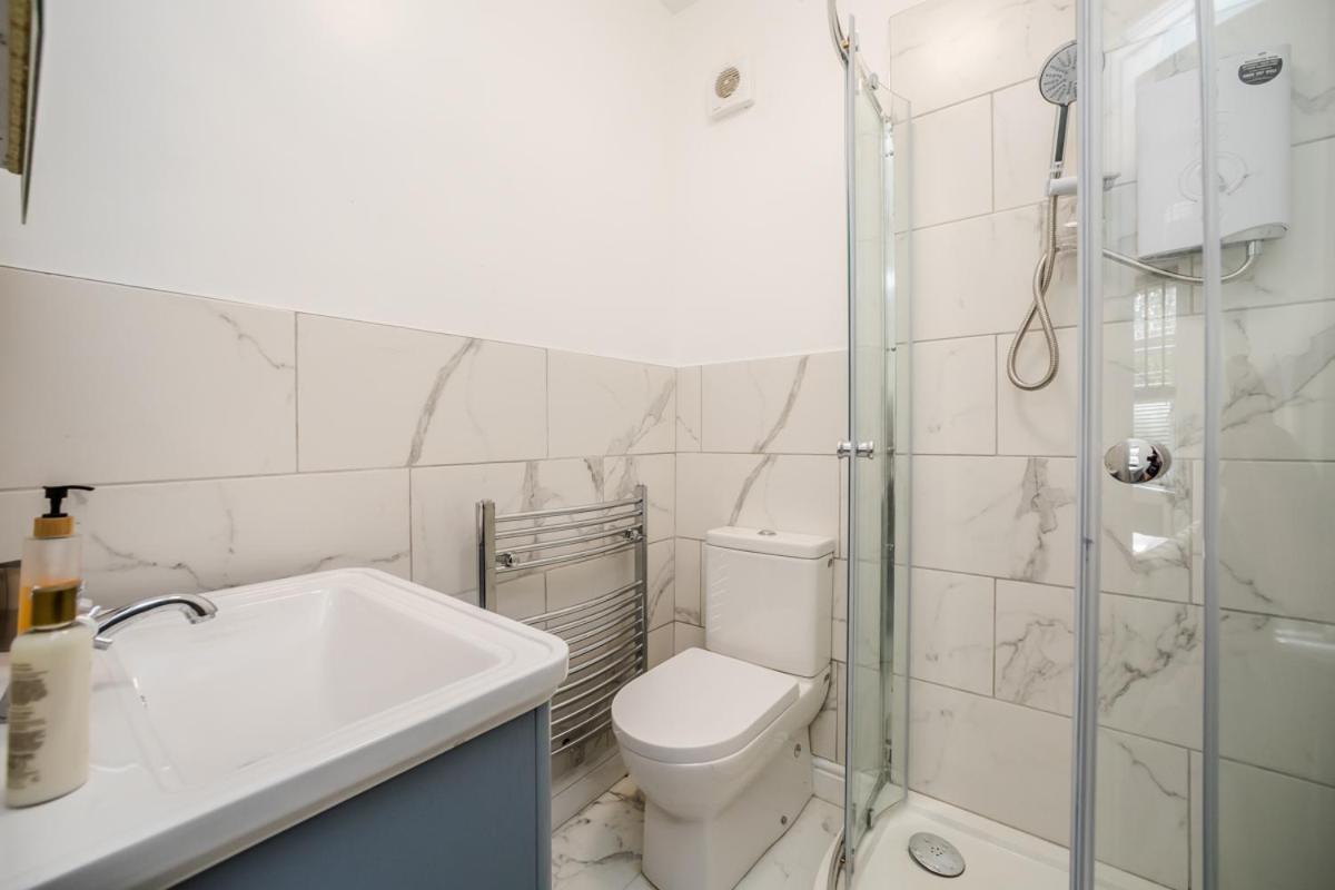 The Cosey Tucked-Away Cottage 2 Or 3 Bedroom Options Χάντερσφιλντ Δωμάτιο φωτογραφία